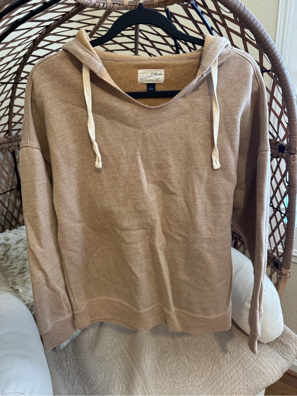 🤍 Universal Thread Tan Hoodie Small